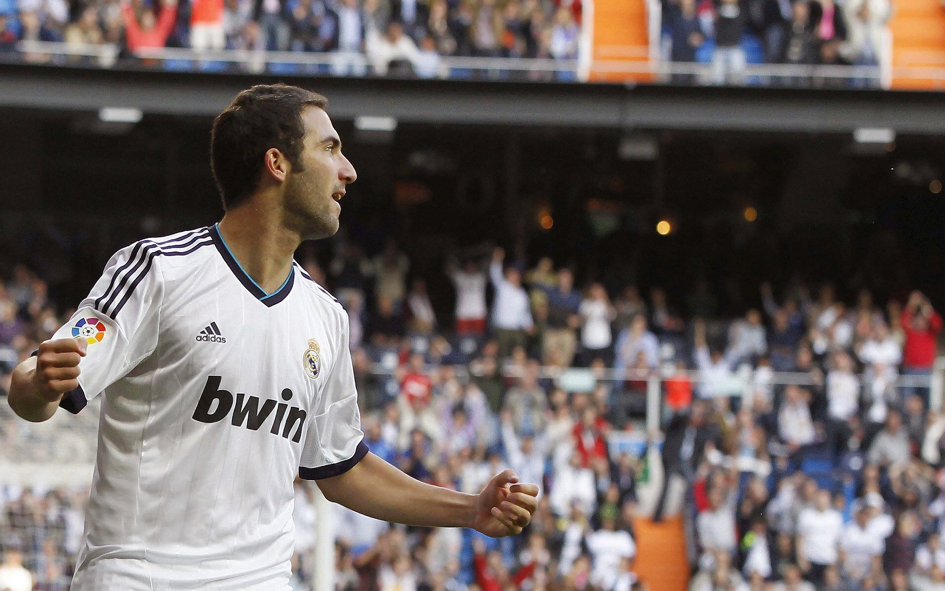 爱游戏官网-体育公益行动点燃希望之光 全民健身与爱心同行